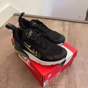 11.5c NIKE kids air max.